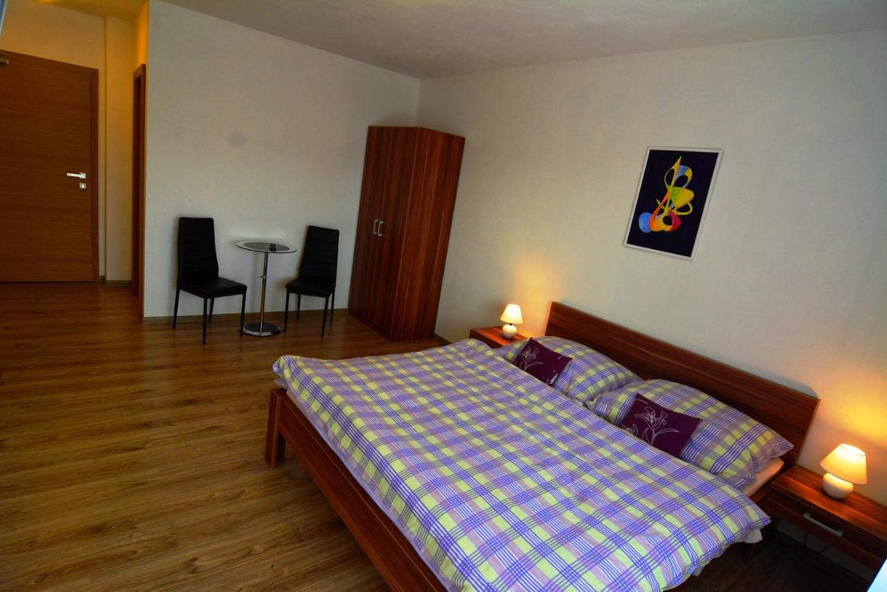Villa Gold Nova Lesna Room photo